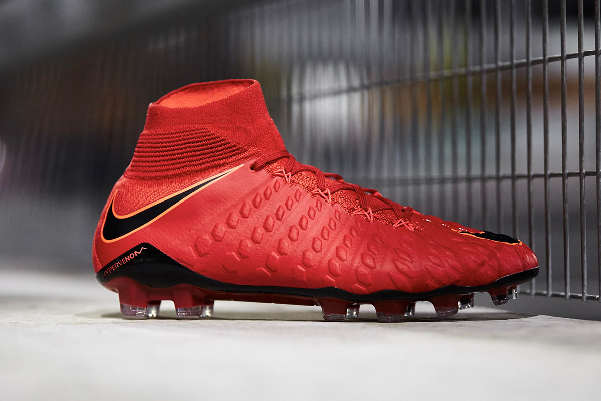 New Nike Hypervenom Phantom III FG Football Boots Red Black