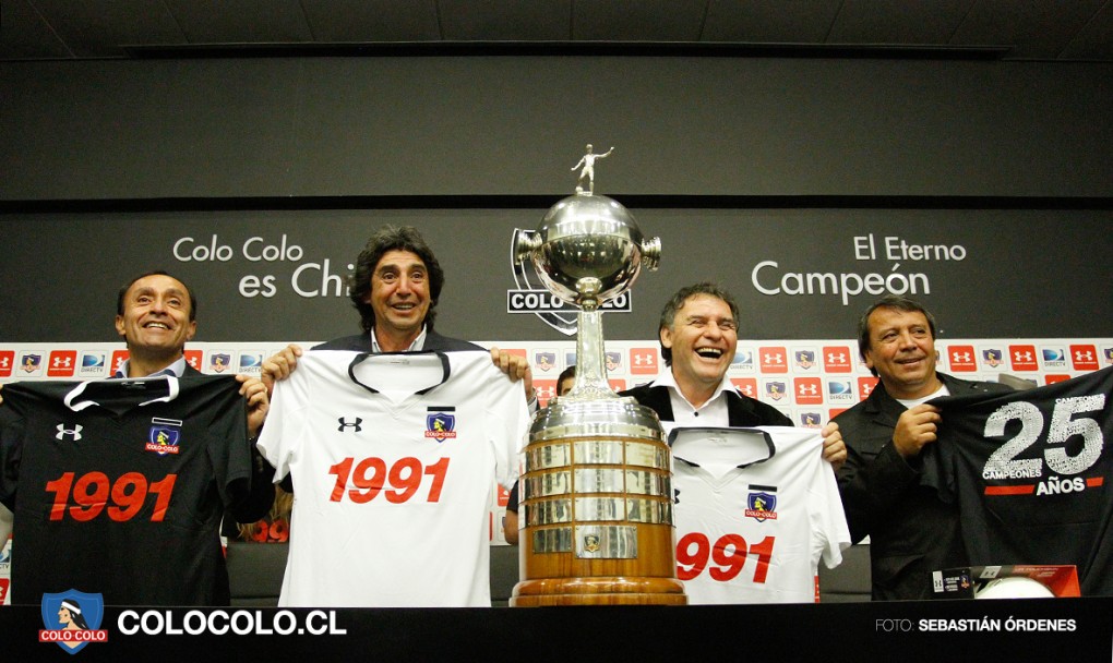 Under Armour lanza camisetas de Colo-Colo por 25 años de su Copa Libertadores