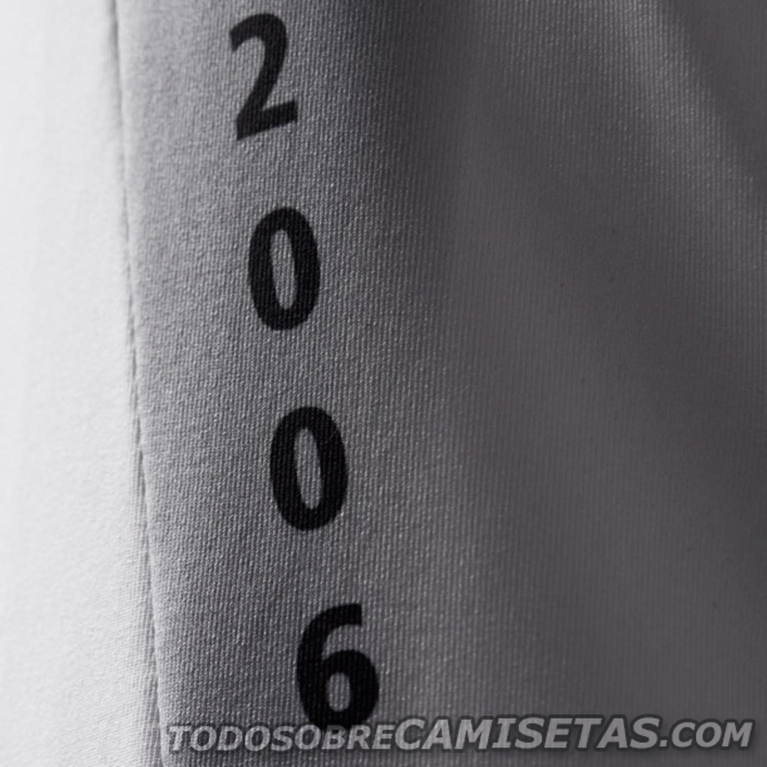 Camiseta Umbro Homenaje Apertura 2006 de Estudiantes