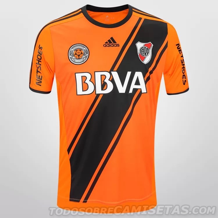Camiseta naranja de River Plate 2016