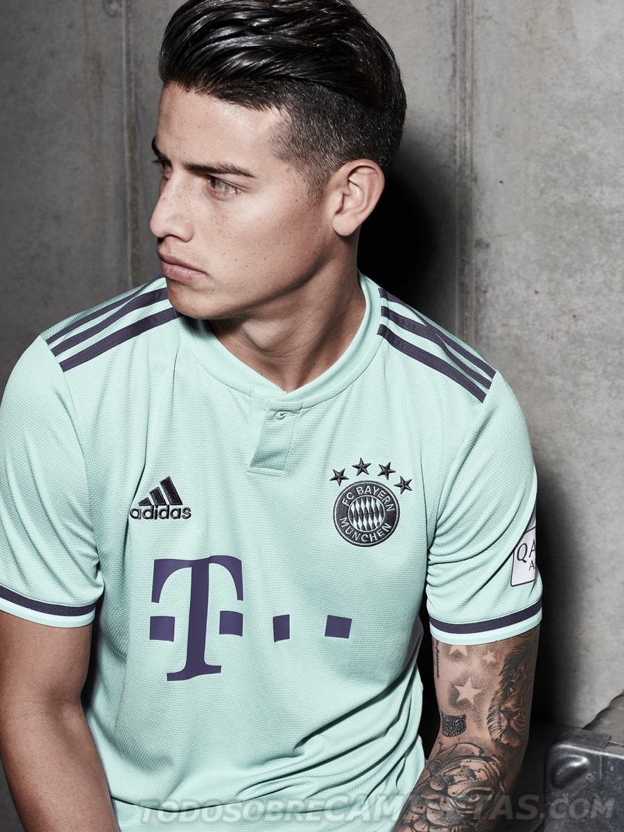 FC Bayern München 2018-19 adidas Away Kit