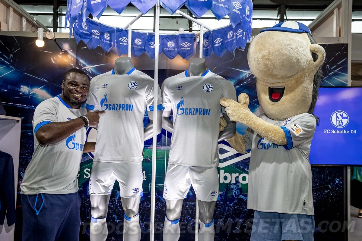 Schalke 04 Umbro Away Kit 2018-19