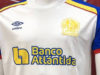 Camiseta Umbro Especial Cáncer Infantil de CD Olimpia de Honduras
