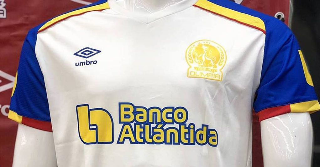 Camiseta Umbro Especial Cáncer Infantil de CD Olimpia de Honduras