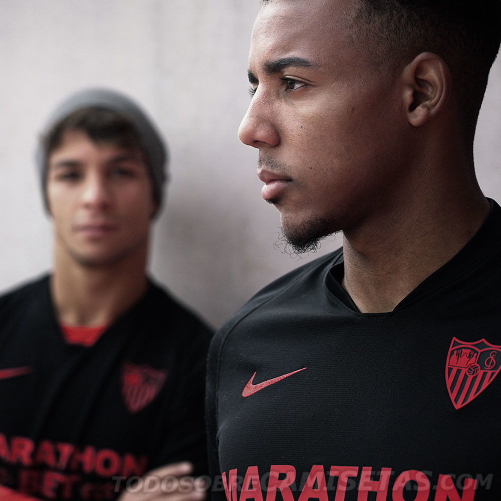 Camiseta Black Edition Nike de Sevilla FC