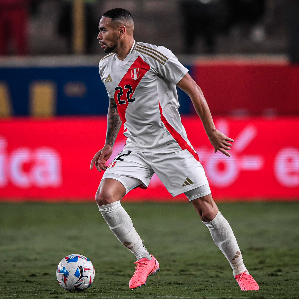 A-Camiseta-Peru-Copa-America-2024-4-1