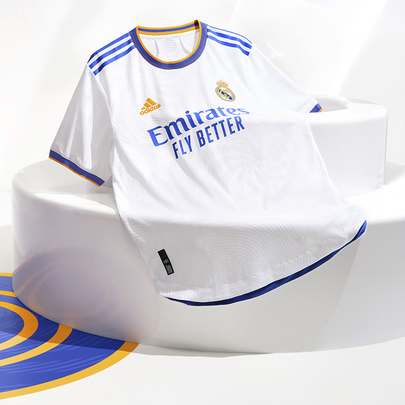 Camiseta adidas de Real Madrid 2021-22