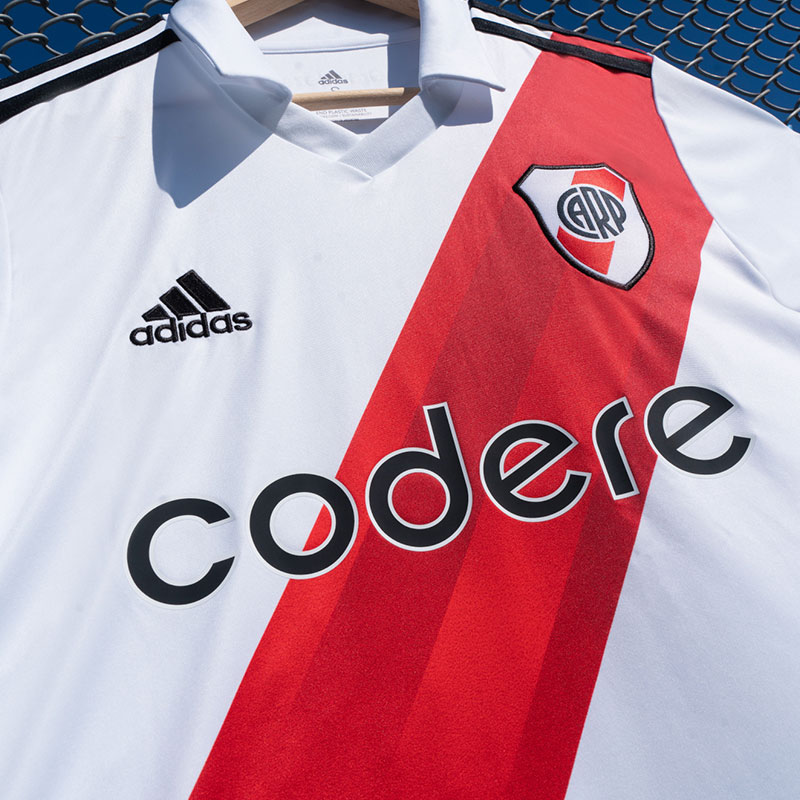 Camiseta adidas de River Plate 2022-23