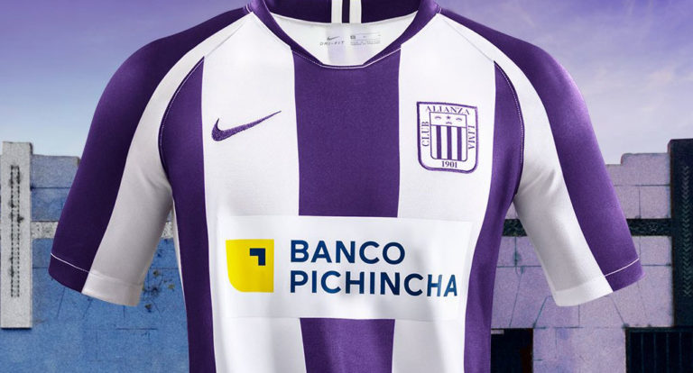 Camiseta Blanquimorada Nike De Alianza Lima 2020