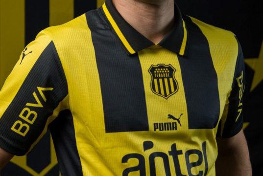 Camiseta PUMA de Peñarol 131 Años
