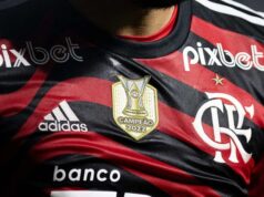 Flamengo usa parche de campeón del Brasileirão por error