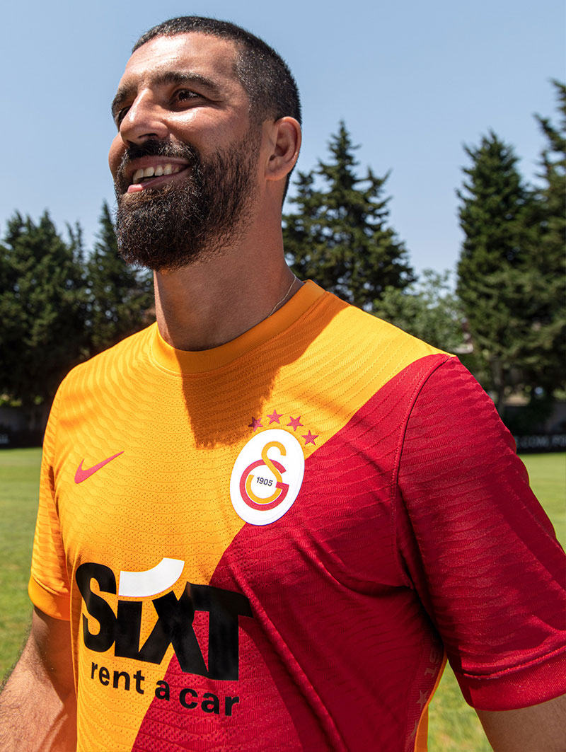 Galatasaray SK 2021-22 Nike Kits
