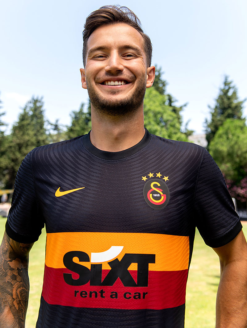 Galatasaray SK 2021-22 Nike Kits