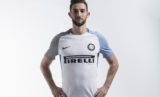 inter-milan-2017-18-away-1