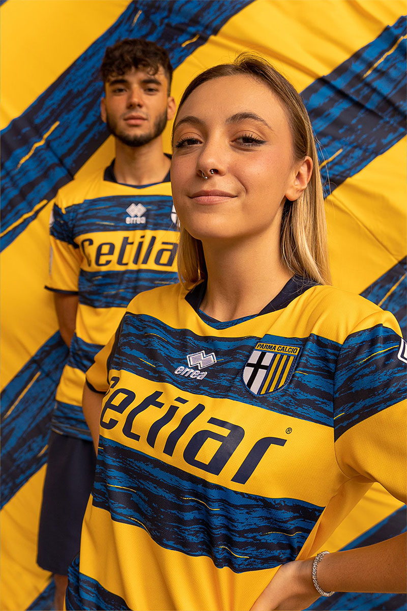 Parma Calcio 2021-22 Erreà Kits