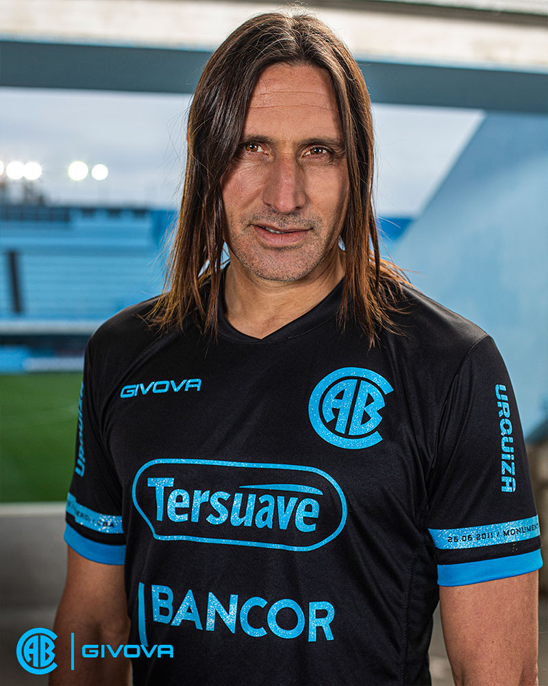Tercera camiseta Givova de Belgrano 2021